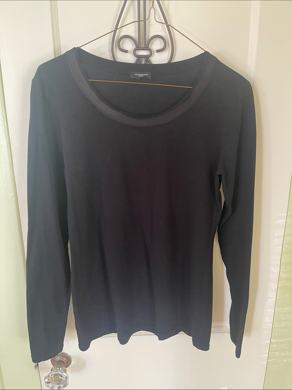Ann Taylor Black Long Sleeve Scoop Neck Top